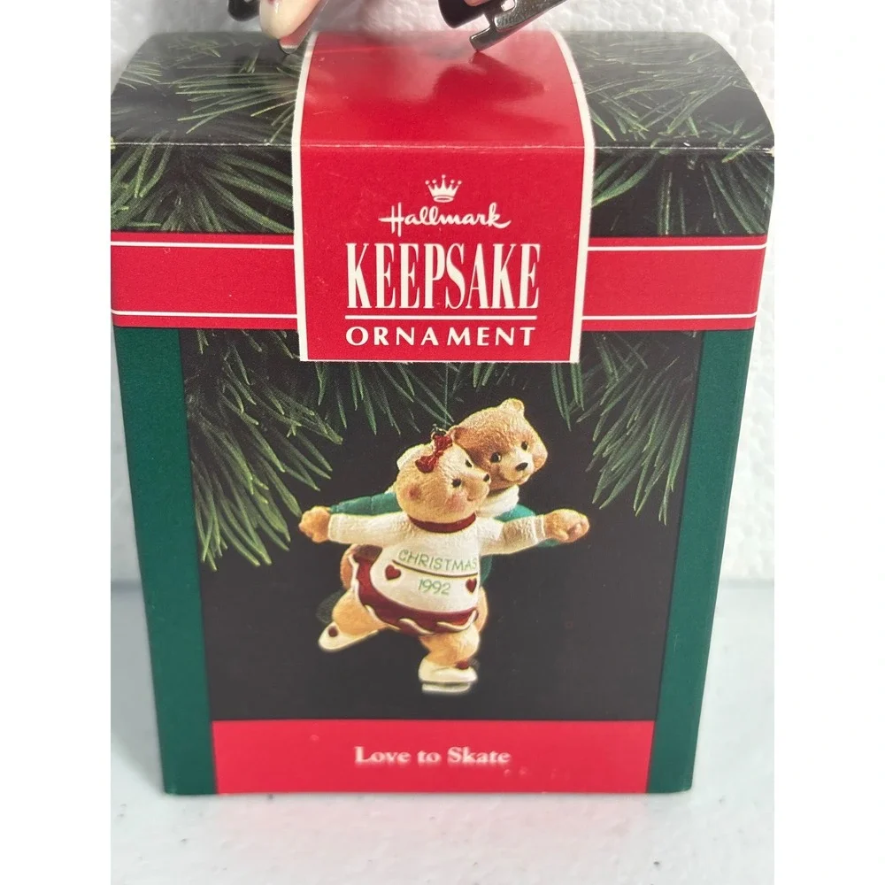 Hallmark Keepsake Ornament Love to‎ Skate Christmas 1992 Bear Couple Ice Skating